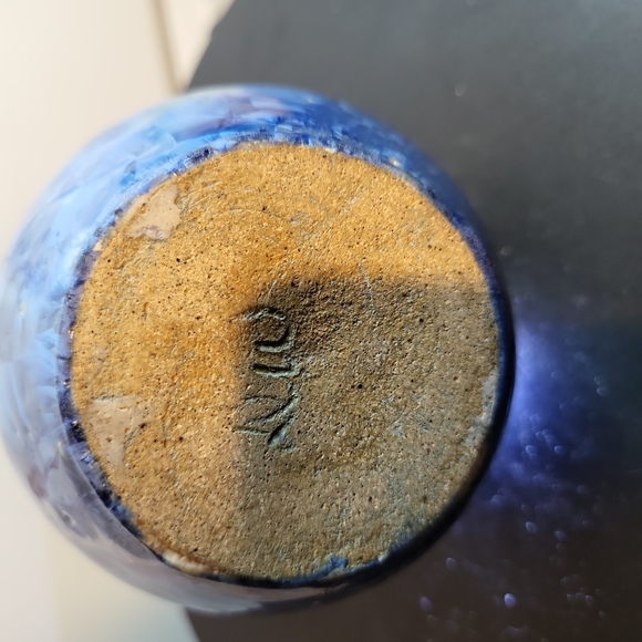 Miniature Crystalline Vase Signed DW, 4" - Picture 8 of 13